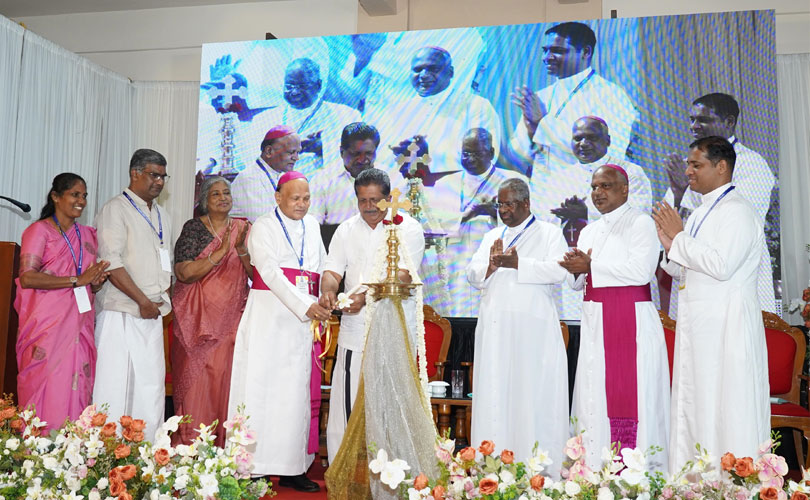 തീരസംരക്ഷണം- സമഗ്ര പദ്ധതി നടപ്പിലാക്കും: മന്ത്രി മോൻസ് ജോസഫ്
കെ.ആർ.എൽ.സി.സി പ്രൊഫഷണൽസ് കോണ്‍ക്ലേവ് 2026